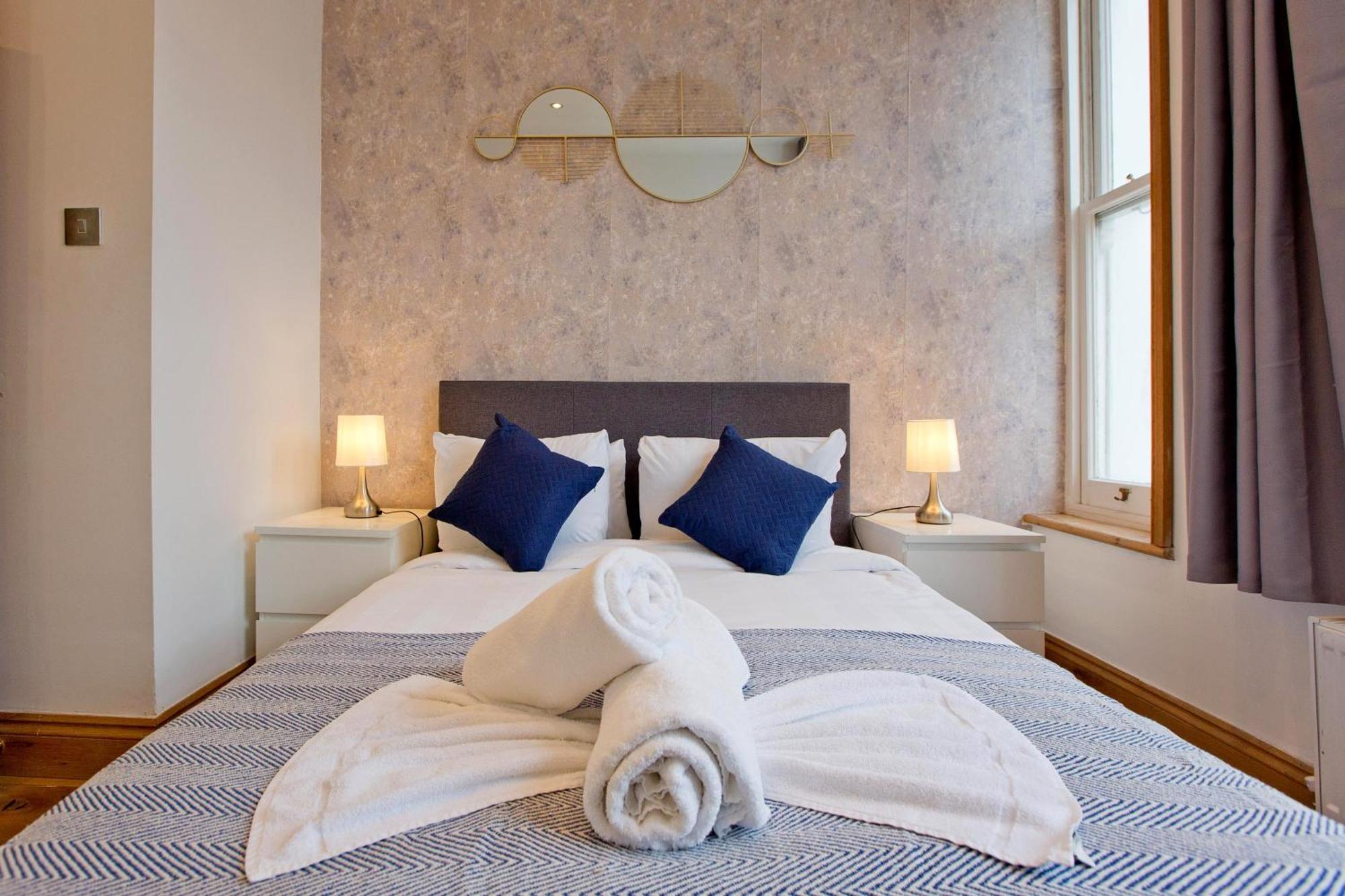 Imperial Earls Court Apartments Londra Esterno foto