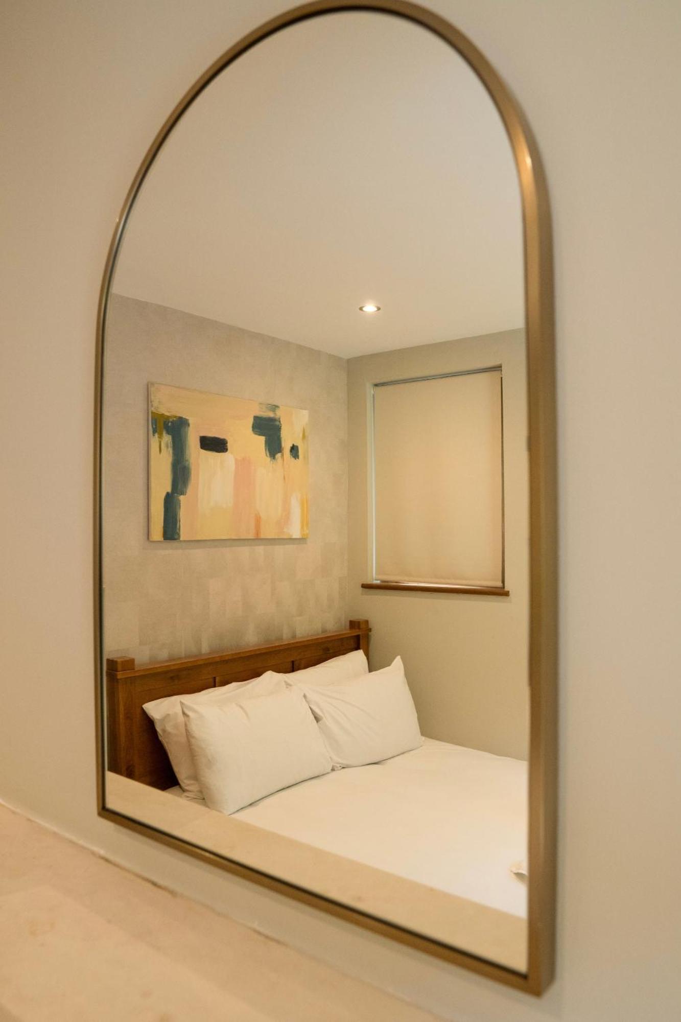 Imperial Earls Court Apartments Londra Esterno foto